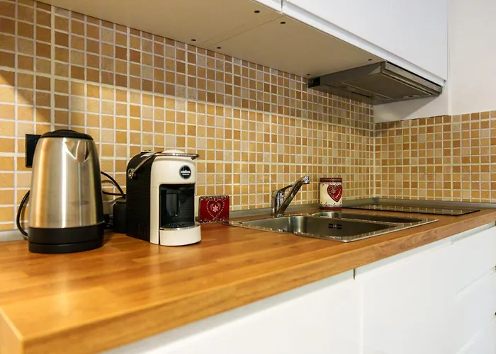 Iflat Pineta 아파트 *